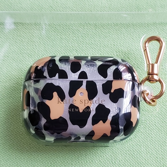 KATE SPADE LEOPARD AIRPODS PRO CASE:NIB LEOPARD - Picture 3 of 9